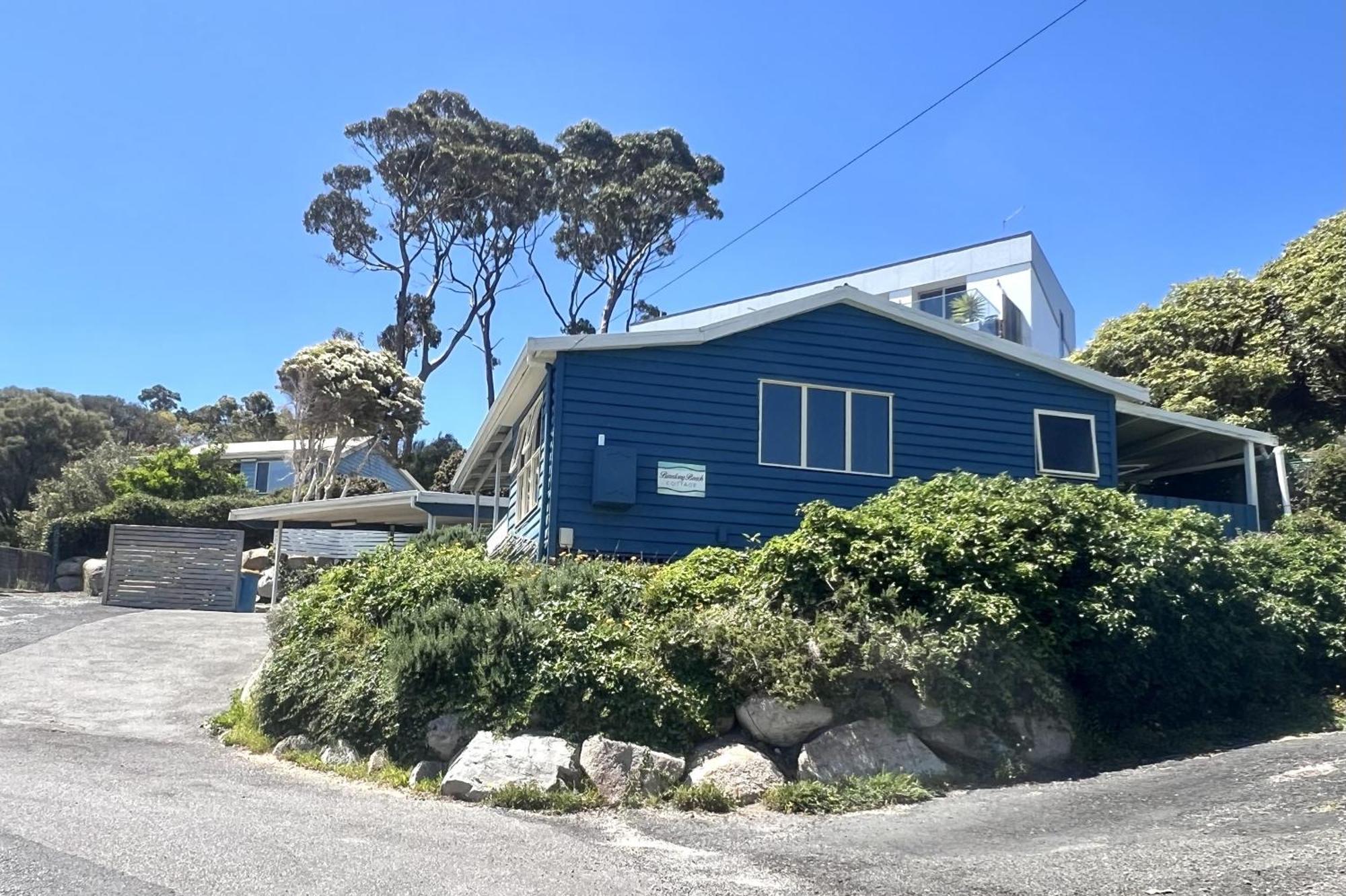 Binalong Beach Cottage Beachfront At Bay Of Fires Next To Restaurant Binalong Bay Exterior foto